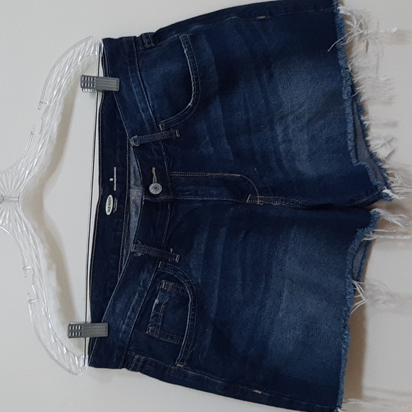 Old Navy Women's  Regular Distressed Shorts Sz 8 - Picture 1 of 7